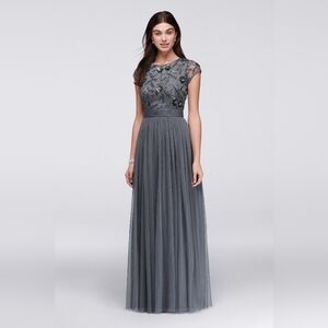 Viola Chan Designer Elegant Gray Lace Evening Gown Embroidered Mesh Size 14